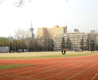 北京外国语大学操场