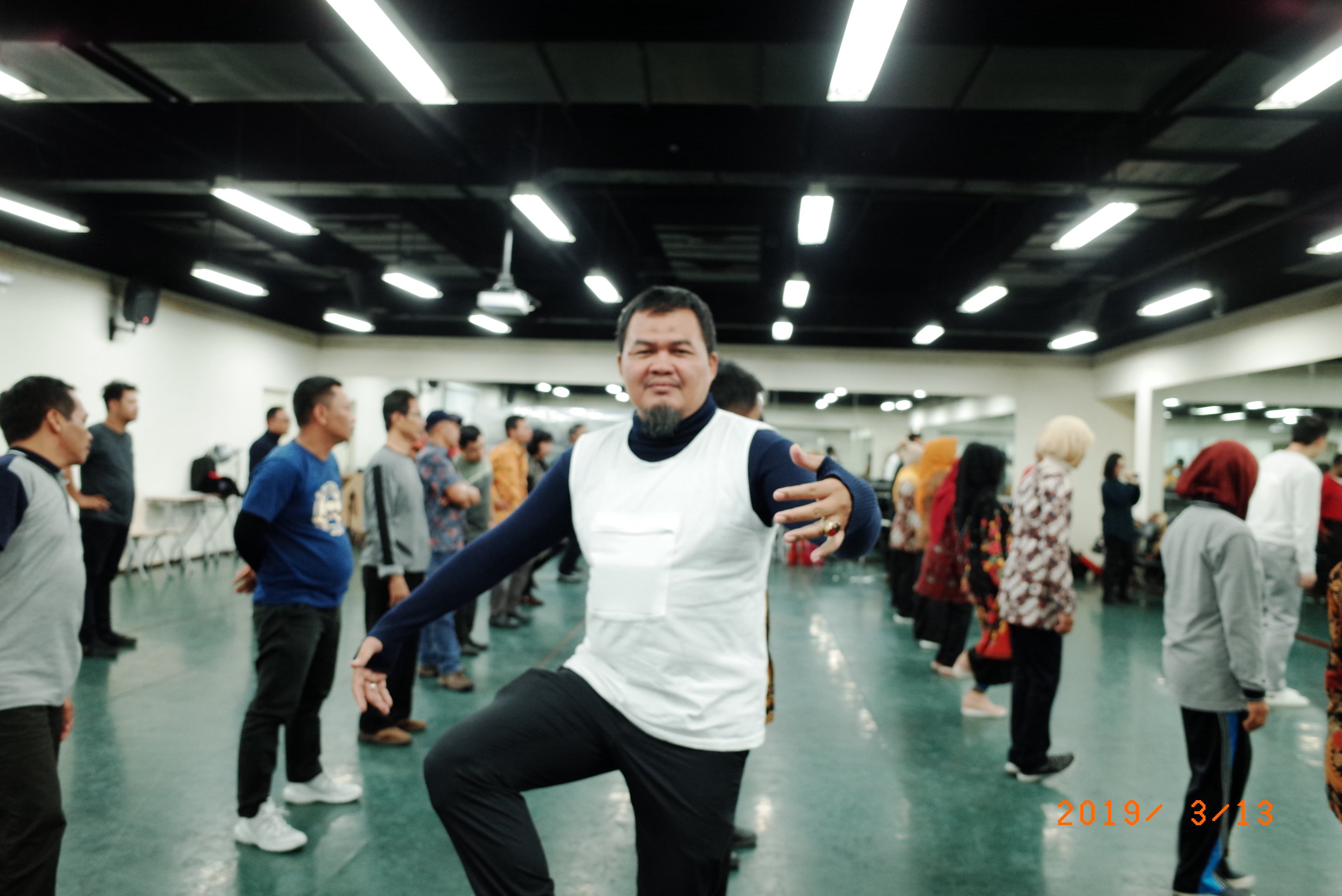 印尼教师代表团学习中国舞蹈