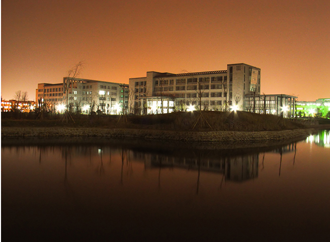 天津师范大学夜景图