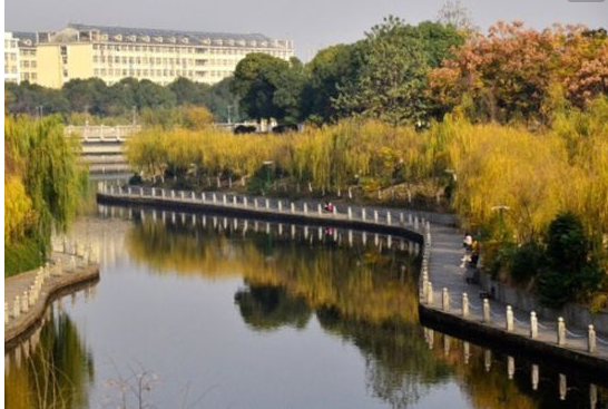 南昌大学校园风采图