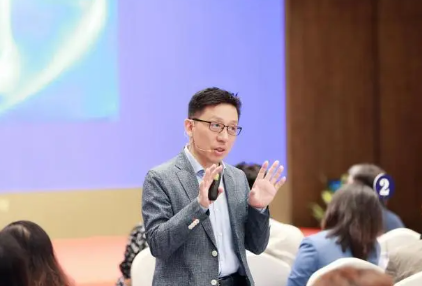 顾均辉有没有真本事：定位课程优势解析
