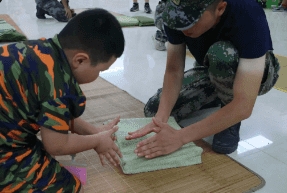 小学暑假军事夏令营内容是什么？