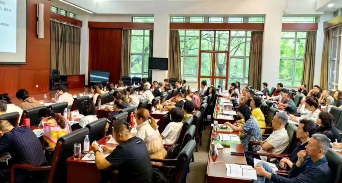 2025 年北京大学人文历史通识课研修班亮点解读