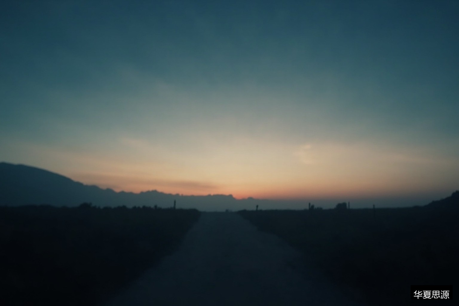 两条交汇道路