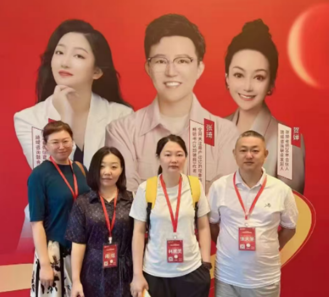 报名贺婵抖音落地培训，哪些人群更加适合学习？