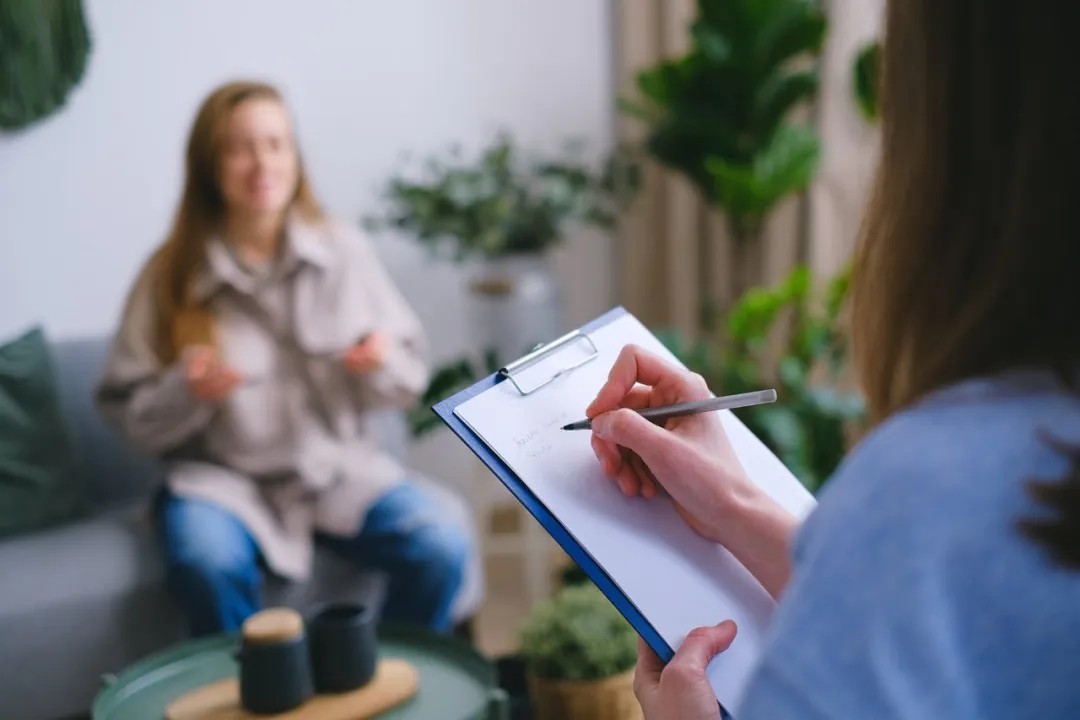 瀚思心理青苗计划:心理咨询师从持证到临床实践与线上执业怎么走