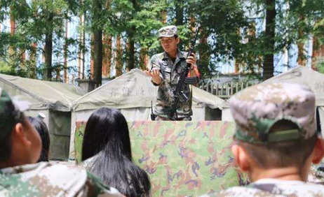 上海西点王牌陆军特训营--兵种作战夏令营(21天)