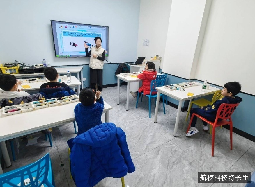 零基础的孩子怎么开始学航模？入门路径是什么？码高教育航模科技特长生课程解读